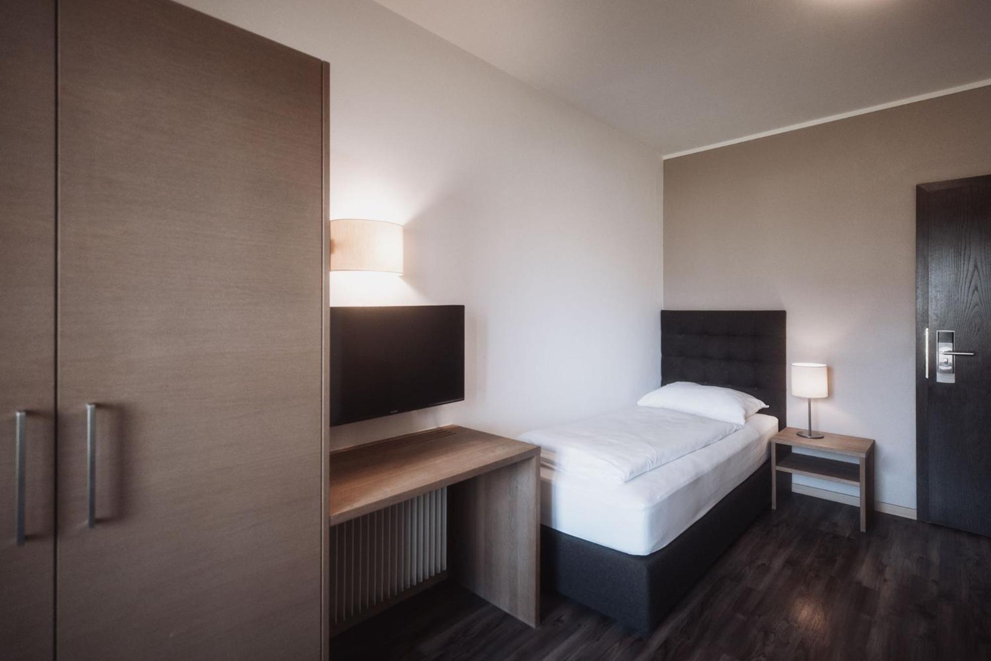 Hotel Montis - Active Nature Spa Bruneck Buitenkant foto