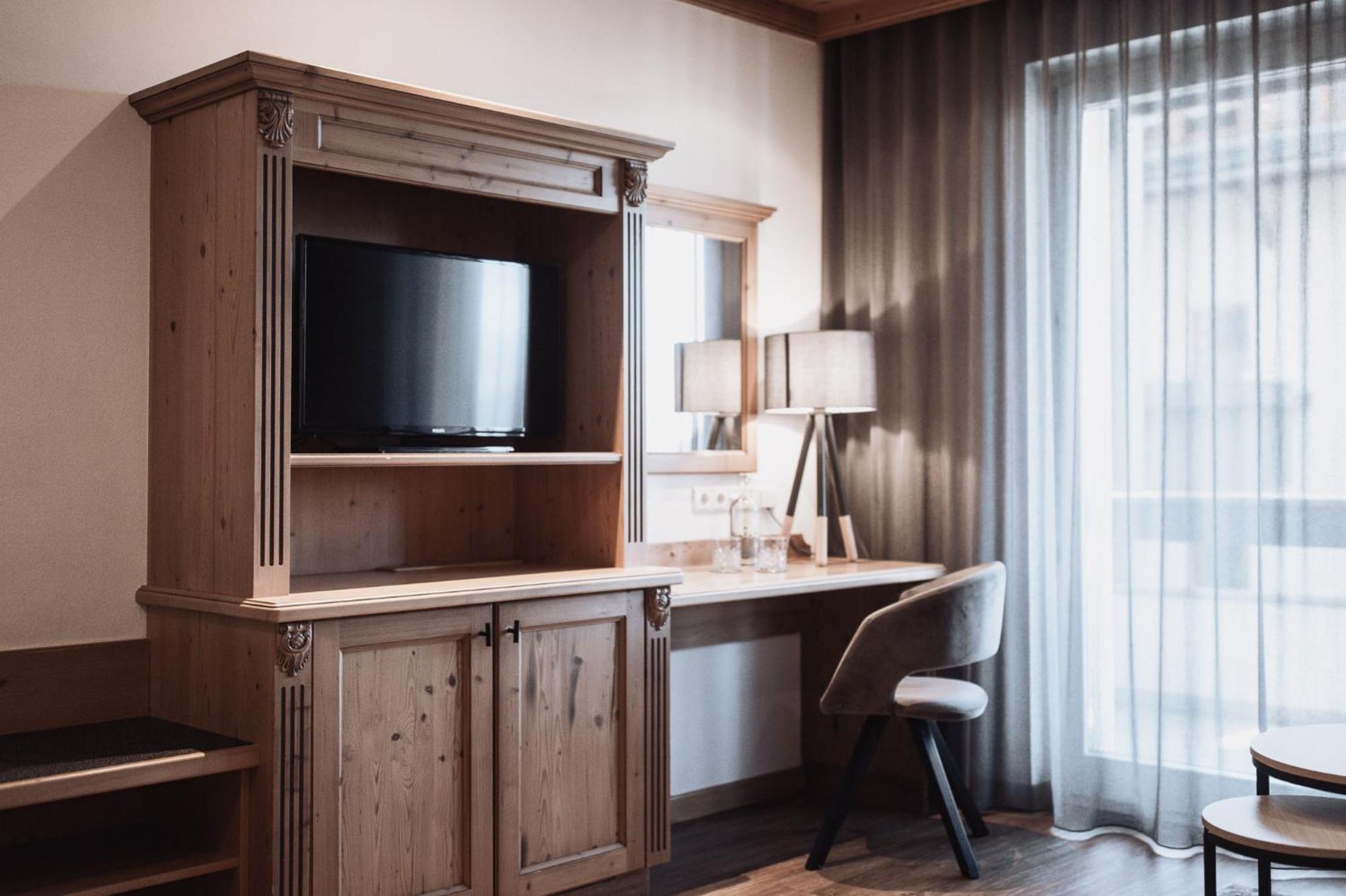 Hotel Montis - Active Nature Spa Bruneck Buitenkant foto