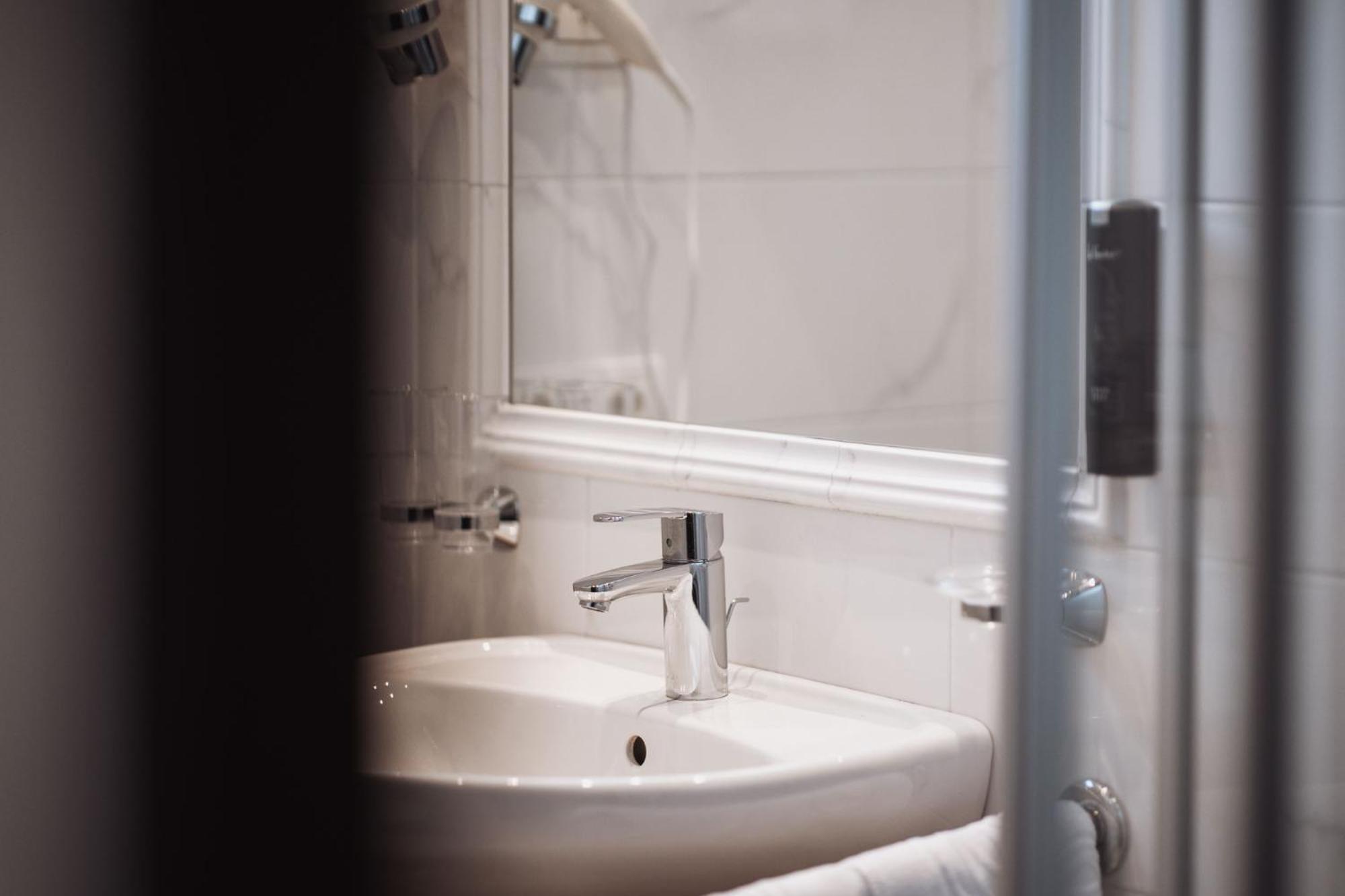 Hotel Montis - Active Nature Spa Bruneck Buitenkant foto