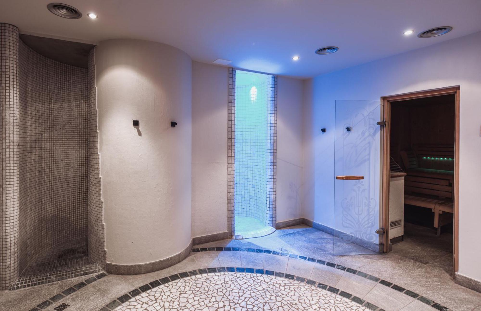 Hotel Montis - Active Nature Spa Bruneck Buitenkant foto